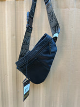 Load image into Gallery viewer, YAGYA Riding belt bag